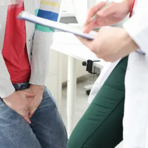 Slaptas milijonų žmonių košmaras: kaip susigrąžinti kontrolę ir gyventi be šlapimo nelaikymo baimės